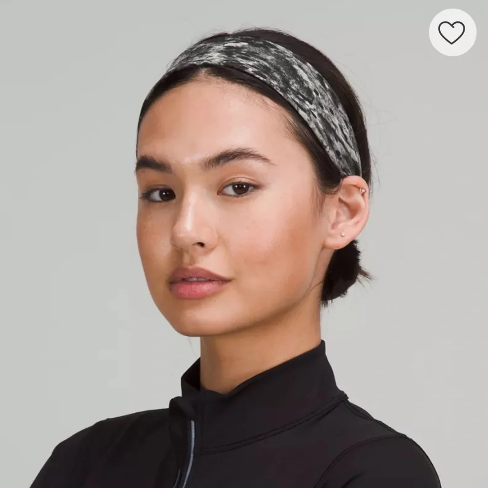 Lululemon fly away tamer headband new